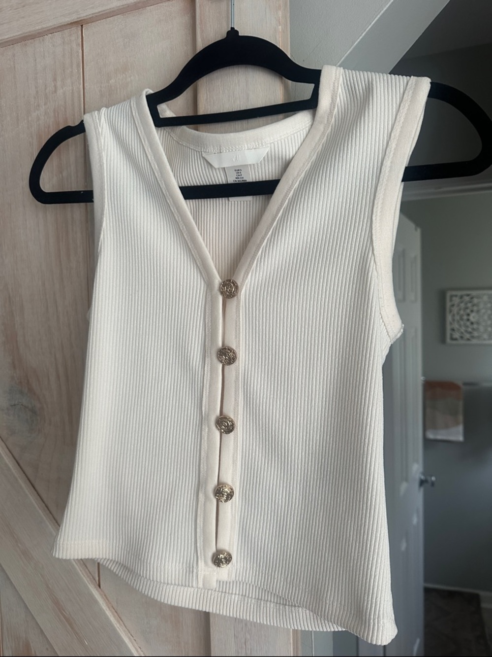 H&M Cream Ribbed V-Neck Button Camisole